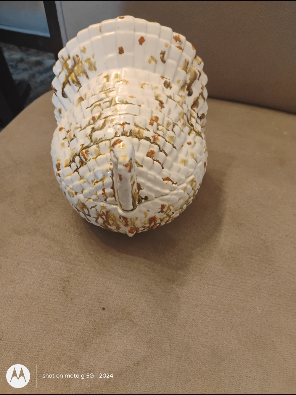 White and Gold Ceramic Basket Accent - Unbranded